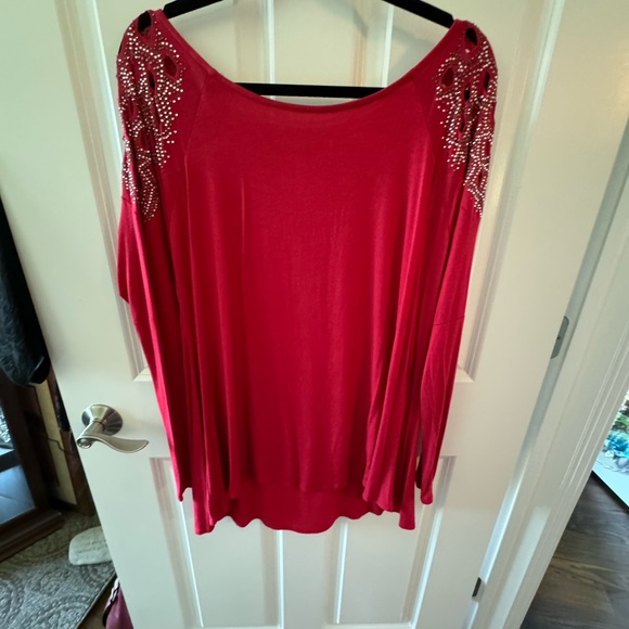 Red long sleeve tunic - Picture 4 of 5